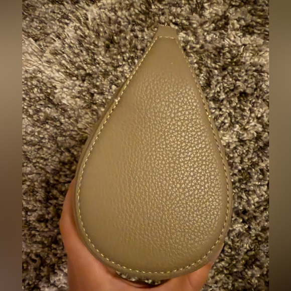 Gray Leather Shoulder Bag - Picture 3 of 6